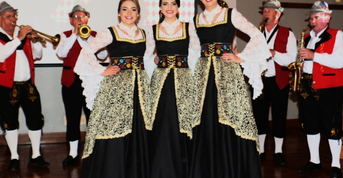 Oktoberfest de Igrejinha apresenta traje oficial das soberanas.